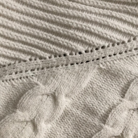 sweater - Picture 4 of 5